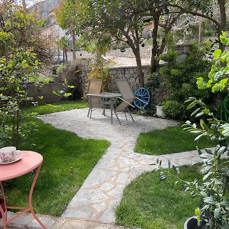 Appartement Alonaki House