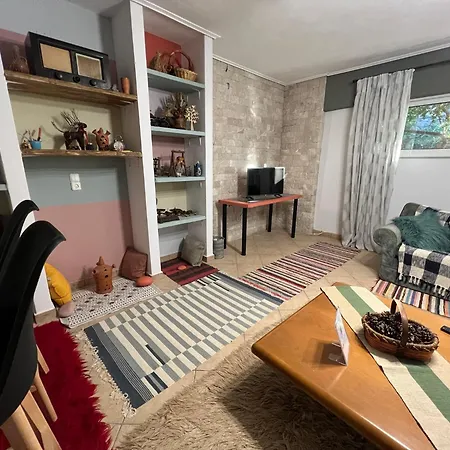 Appartement Alonaki House *
