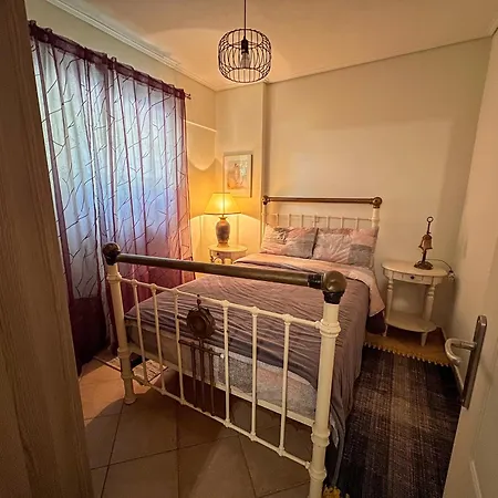 Alonaki House 公寓 阿姆菲克利亚