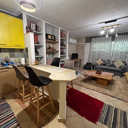 Alonaki House 公寓