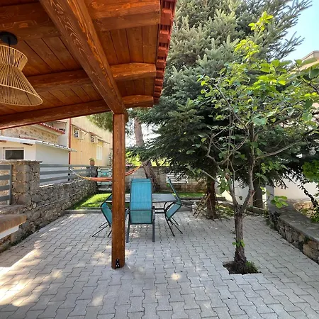 公寓 Alonaki House