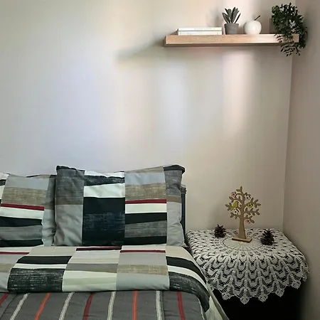 Alonaki House