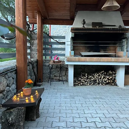 شقة Alonaki House