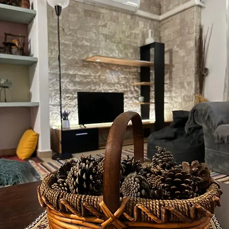 Alonaki House